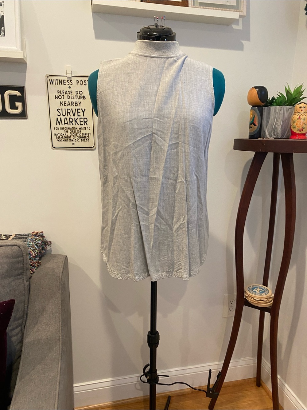 LOFT Light Gray Sleeveless Mock Neck Tank